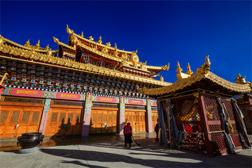 你知道云南LED搭建公司是如何預防LED顯示屏老化的嗎？